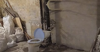 Демонтаж сантехкабины в панельном доме - цена от 1057 рублей | Сварной-Ртщ